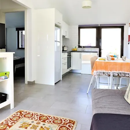 - Mar - Private Outdoor Jacuzzi - Wifi & Airco - By Bedzy Holiday home