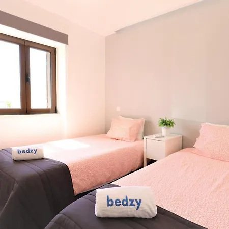 Hébergement de vacances - Mar - Private Outdoor Jacuzzi - Wifi & Airco - By Bedzy *