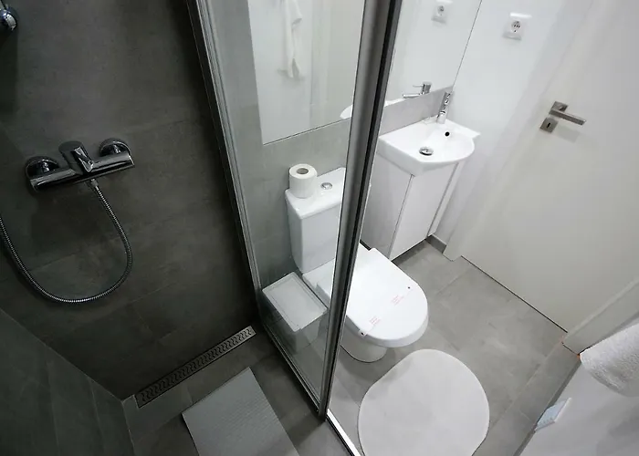 - Mar - Private Outdoor Jacuzzi - Wifi & Airco - By Bedzy